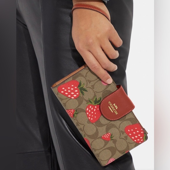 Coach CH165 Tech Wallet In Signature Canvas With Wild Strawberry Print - Picture 3 of 5
